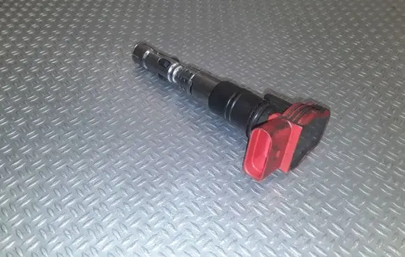 Audi A8 S8 D3 4E High voltage ignition coil 077905115T