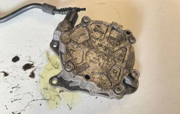 Audi Q5 SQ5 Fuel injection high pressure pump 03L145100