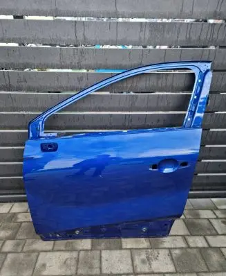 Renault Captur II Front door