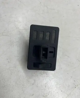BMW 5 E28 Fog light switch 1369946