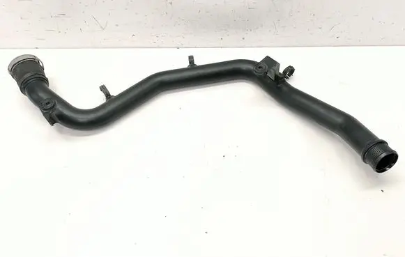 Audi Q7 4L Intercooler hose/pipe 7L6145943B 7L6145737
