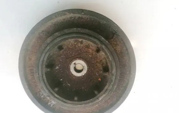 Renault Megane II Crankshaft pulley c27581