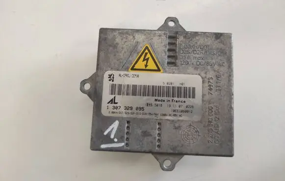 Peugeot 407 Headlight ballast module Xenon 1307329095