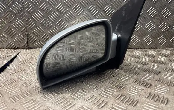 Hyundai Getz Front door electric wing mirror