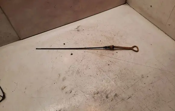Oil level dip stick
