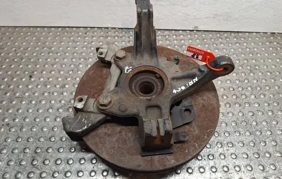 Renault Clio IV Front wheel hub spindle knuckle S25056064 400145894R