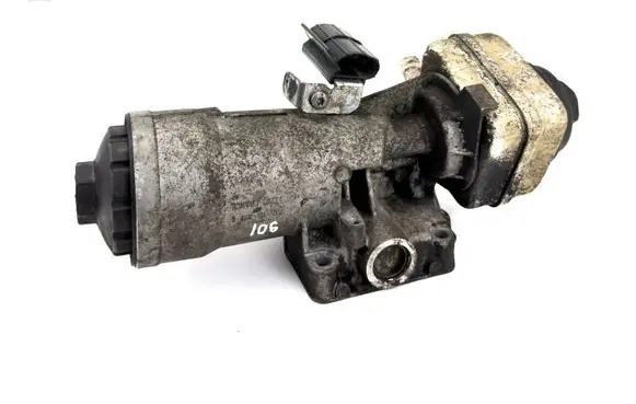 Volkswagen Caddy Oil filter mounting bracket 045115389E 045117061F
