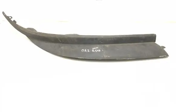 Front bumper lip