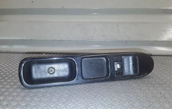 Citroen C3 Picasso Electric window control switch 