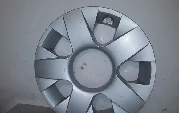 BMW 7 E65 E66 R17 wheel hub/cap/trim 36136753444 6753444