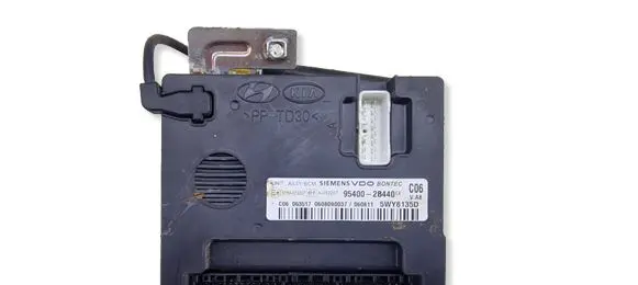 Hyundai Santa Fe Comfort/convenience module 954002B440