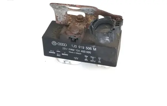 Volkswagen Polo Coolant fan relay 1J0919506M 104400000