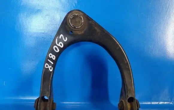 Lexus IS 220D-250-350 Front lower control arm/wishbone 4863059115