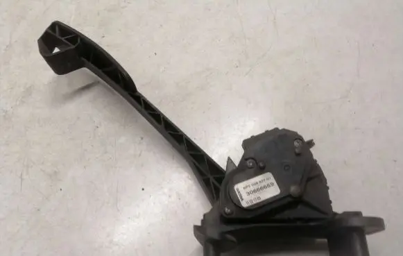 Volvo V70 Accelerator throttle pedal 30666659 6PV00853701