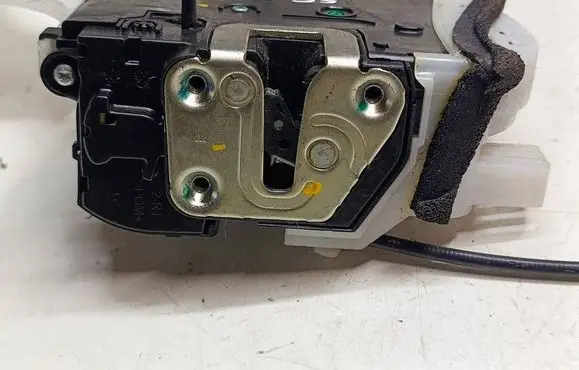 Hyundai ix35 Rear door lock 814202Y000U3 814202Y000