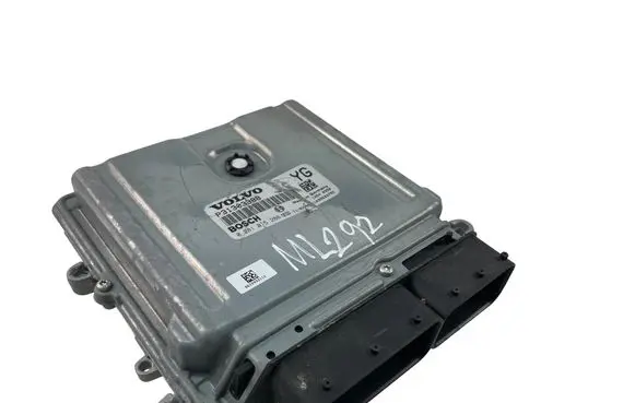 Volvo XC60 Engine control unit/module P31303388 0281015286