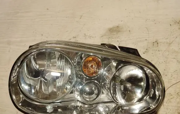Volkswagen Golf IV Headlight/headlamp