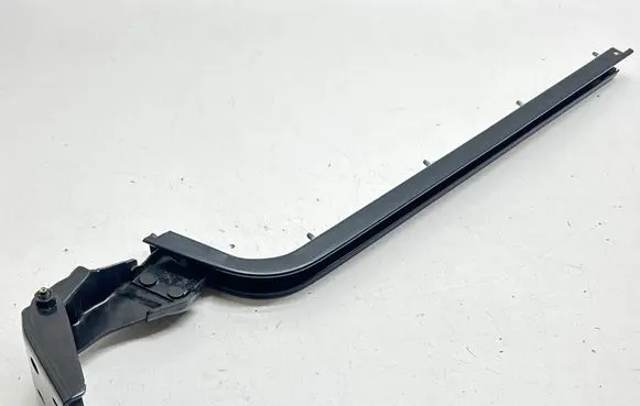 Chrysler Pacifica Sliding door bottom rail 994AC 9B111