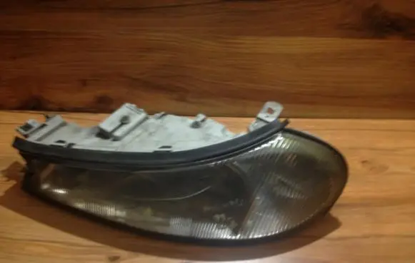 Ford Mondeo MK II Headlight/headlamp 1305235440
