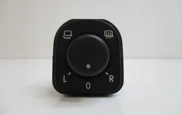 Skoda Rapid (120G, 130G, 135G) Central console control unit 3T0959565A