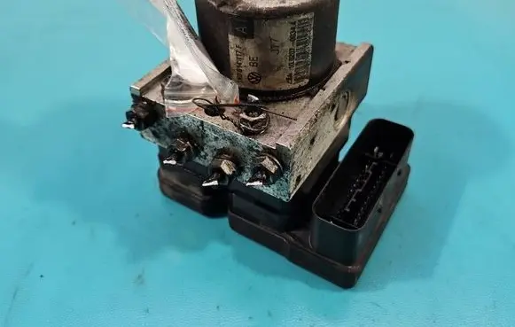 Volkswagen Golf V ABS Pump 1K0907379N IMPRK1592862