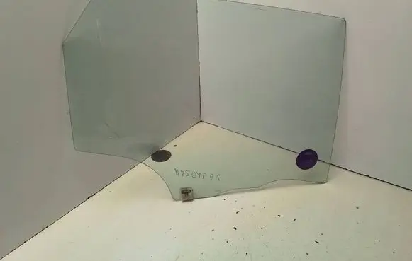Mazda 3 I Rear door window glass 43R008577 T1S1971993
