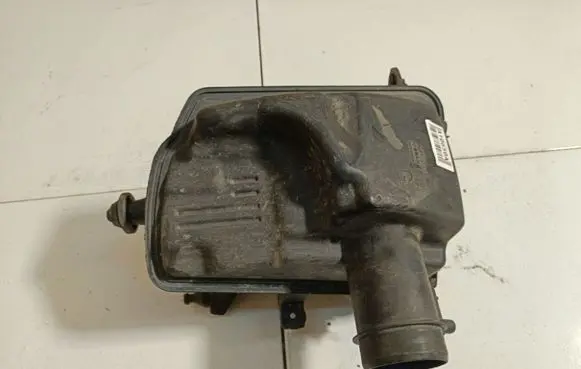 Nissan Qashqai Air filter box JD200