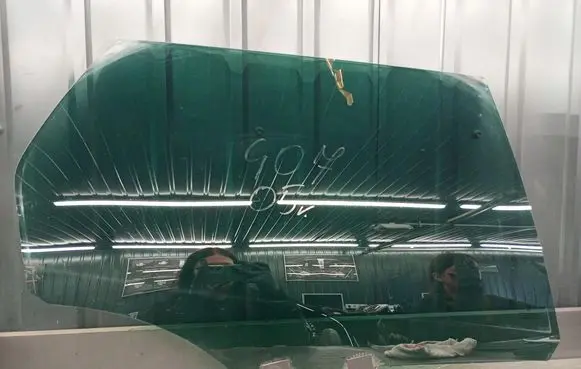 Peugeot 407 Rear door window glass