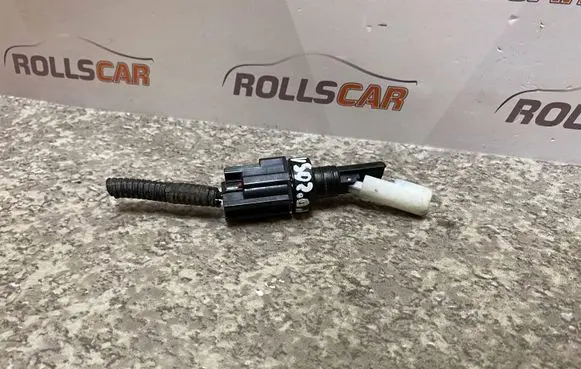Volvo V50 Windshield washer fluid level sensor 72538 0023935