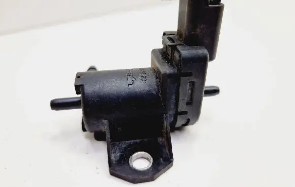Citroen C4 II Vacuum valve 9688124580 12915 12921511