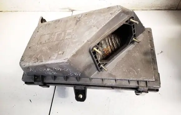 Mitsubishi Carisma Air filter box mb957381 mr224492