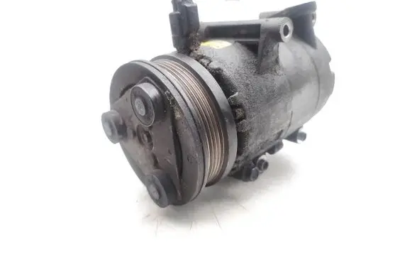 Ford C-MAX I Air conditioning (A/C) compressor (pump) 6M5H19D629AB