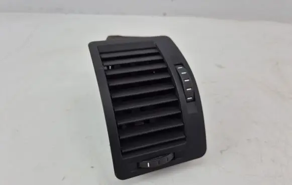 Skoda Octavia Mk2 (1Z) Dashboard side air vent grill/cover trim 1Z0819701 A51116