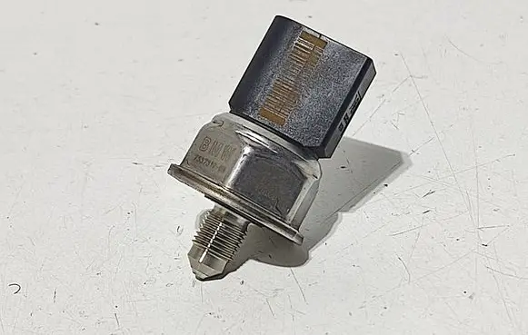 Fuel pressure sensor