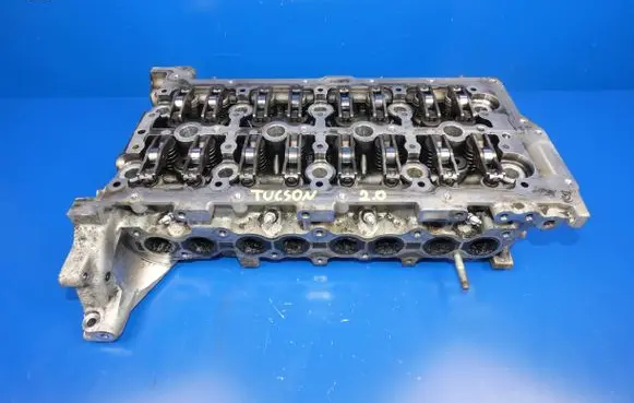 Hyundai Tucson TL Engine head 22111-2F600