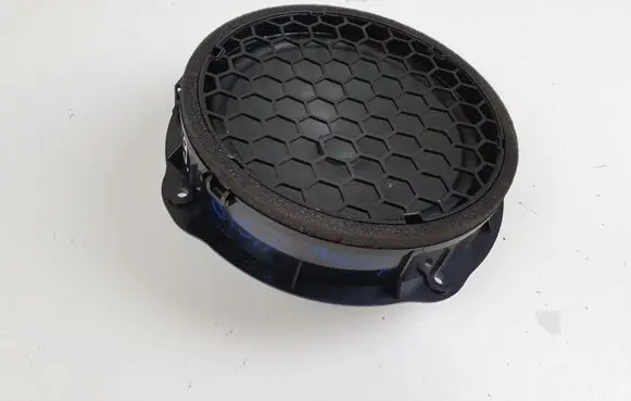 Audi A3 S3 8V Front door speaker 8V0035415