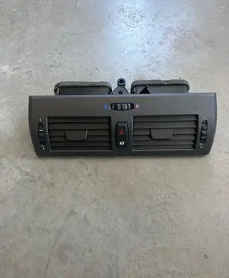 BMW X3 E83 Dash center air vent grill 3400074