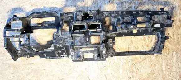 Dashboard lower bottom trim panel