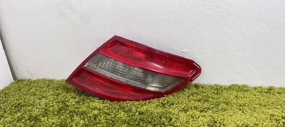 Mercedes-Benz C W204 Rear/tail lights 2048203064