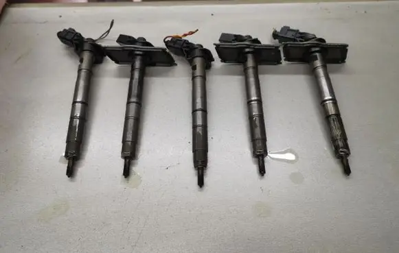 Audi A6 S6 C6 4F Fuel injectors set 059130277R 0445115019