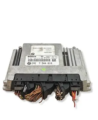 BMW 6 E63 E64 Engine control unit/module 7544610 7544164 0261209010