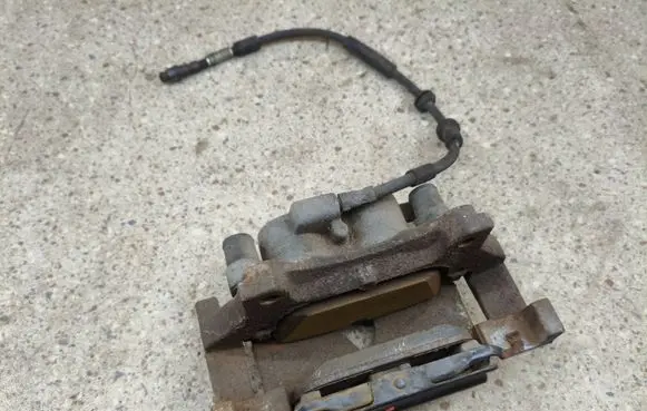 Mercedes-Benz GL X166 Front brake caliper 
