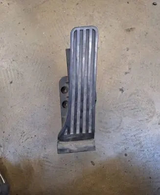 Mercedes-Benz E W212 Accelerator throttle pedal A2043000004