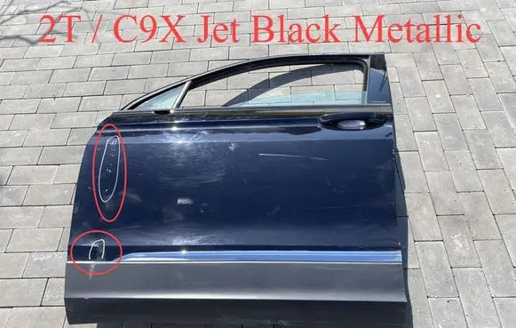Volkswagen Tiguan Front door 