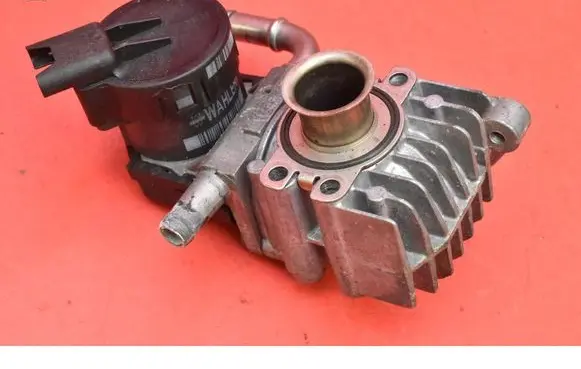 BMW 7 F01 F02 F03 F04 EGR valve 7548415
