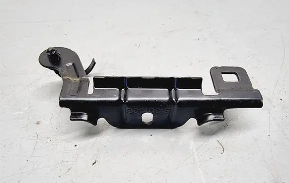 Volvo V40 Battery bracket 31301936