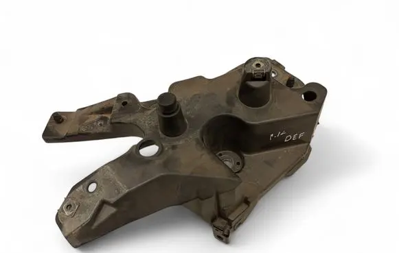 Volvo XC60 Front bumper mounting bracket 32211307