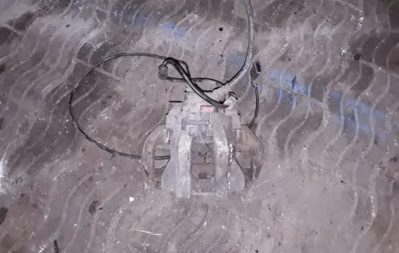 Mercedes-Benz CLS C219 Rear brake caliper NOCODE