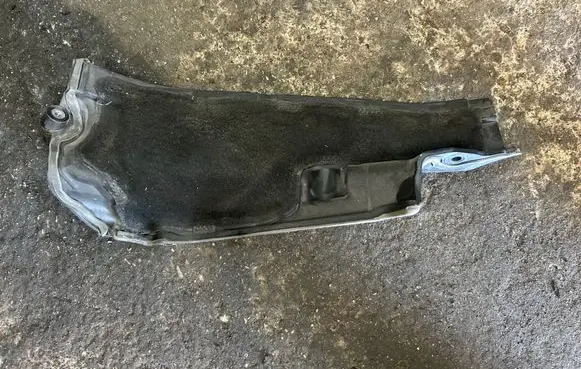 BMW 7 F01 F02 F03 F04 Other engine bay part 74650610