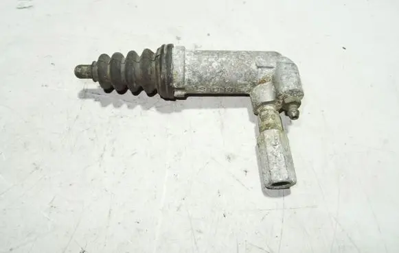 Clutch slave cylinder
